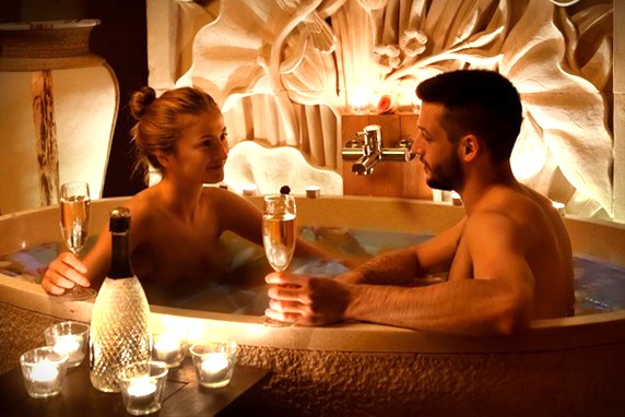 romance párová masáž kúpeľ sekt